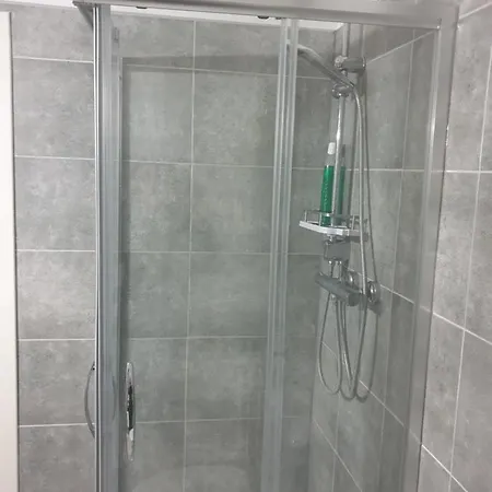 Magnifique Pour 4 Personnes Completement Reno Apartament