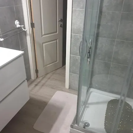 Magnifique Pour 4 Personnes Completement Reno Apartament *