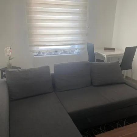 Magnifique Pour 4 Personnes Completement Reno Apartament Charleroi
