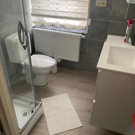 Magnifique Pour 4 Personnes Complètement Reno * Charleroi