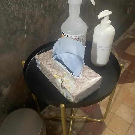 Magnifique Pour 4 Personnes Complètement Reno *