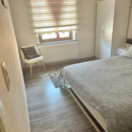 Magnifique Pour 4 Personnes Complètement Reno *