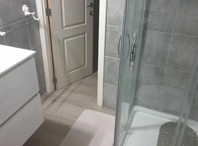 Magnifique Pour 4 Personnes Completement Reno Daire *